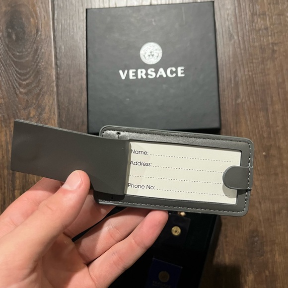 Versace Gift Set - Picture 4 of 5